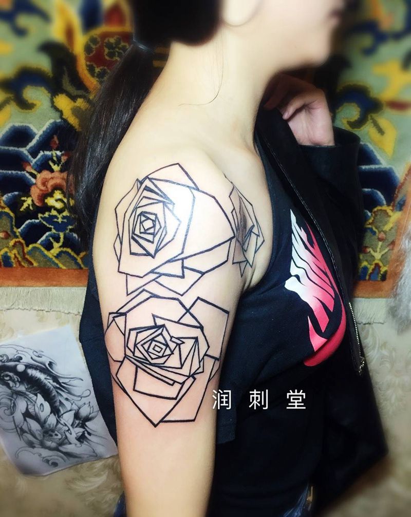 润刺青出品，简单、大气、线条的魅力纹身图片