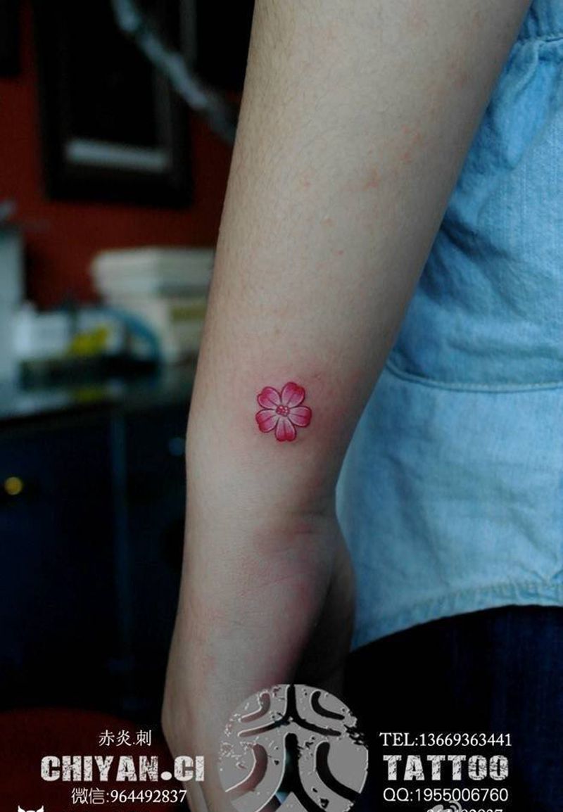 小清新纹身图片_成品手部清新植物原创纹身图案