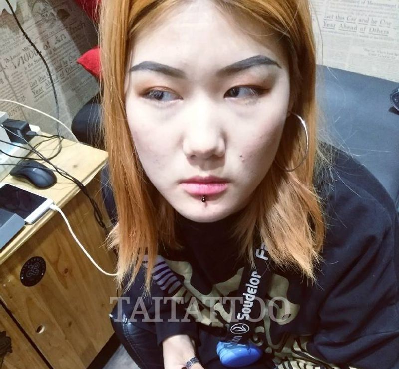 唇钉作品纹身图片