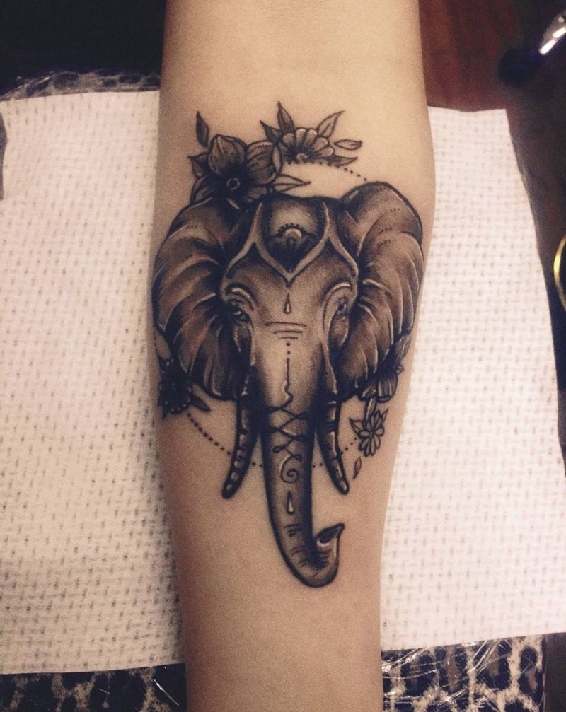 小臂大象纹身图片
