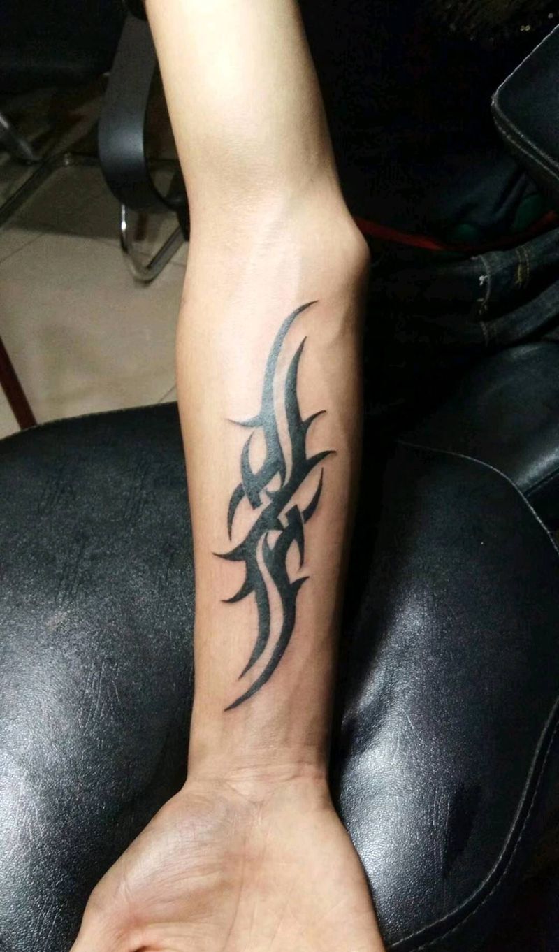 图腾纹身图片_手臂图腾纹身图案