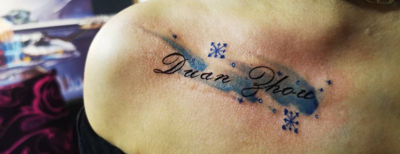 锁骨纹身图片_肩部纹身图案