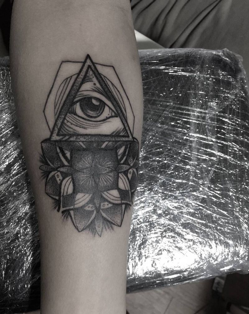 上帝之眼纹身图片