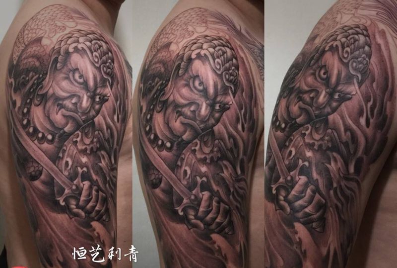 不动明王盘龙遮盖纹身图片