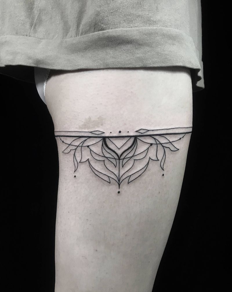 线条纹身图片_腿部几何线条纹身图案