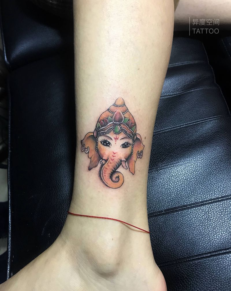 小象神纹身图片_腿部脚部象神纹身图案