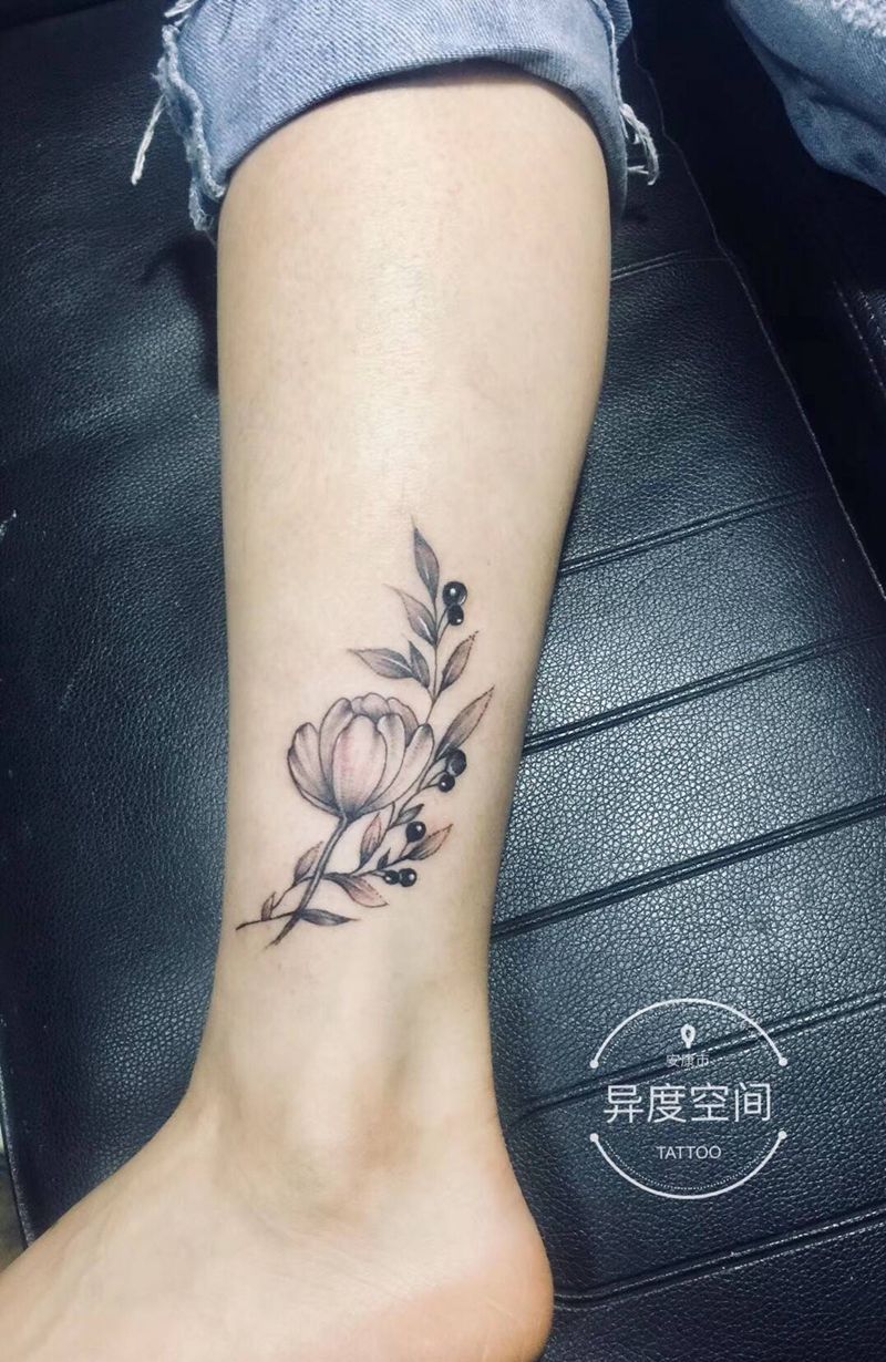 小清新植物纹身图片_手臂腿部点刺小清新植物花草纹身图案
