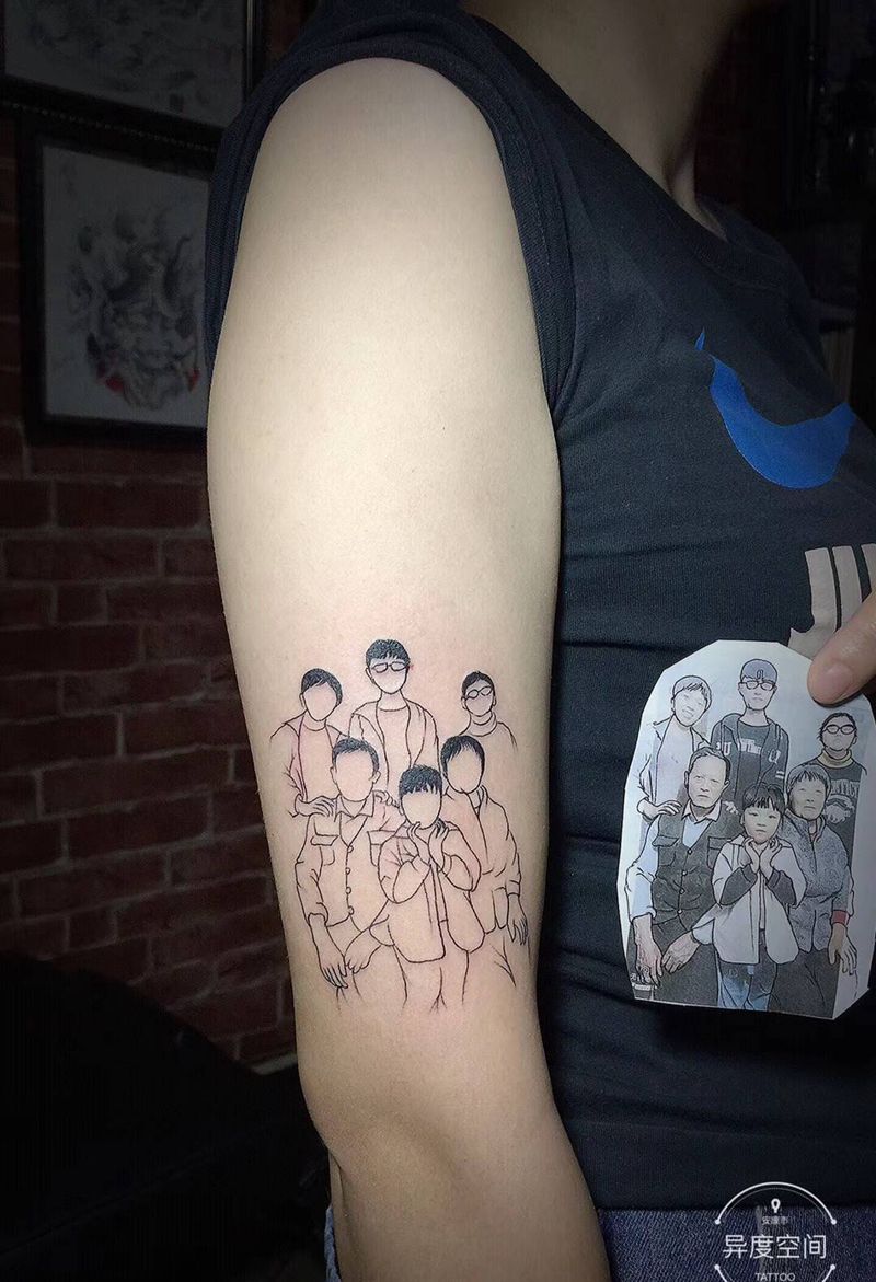 全家福肖像纹身图片_手臂人物肖像全家福纹身图案