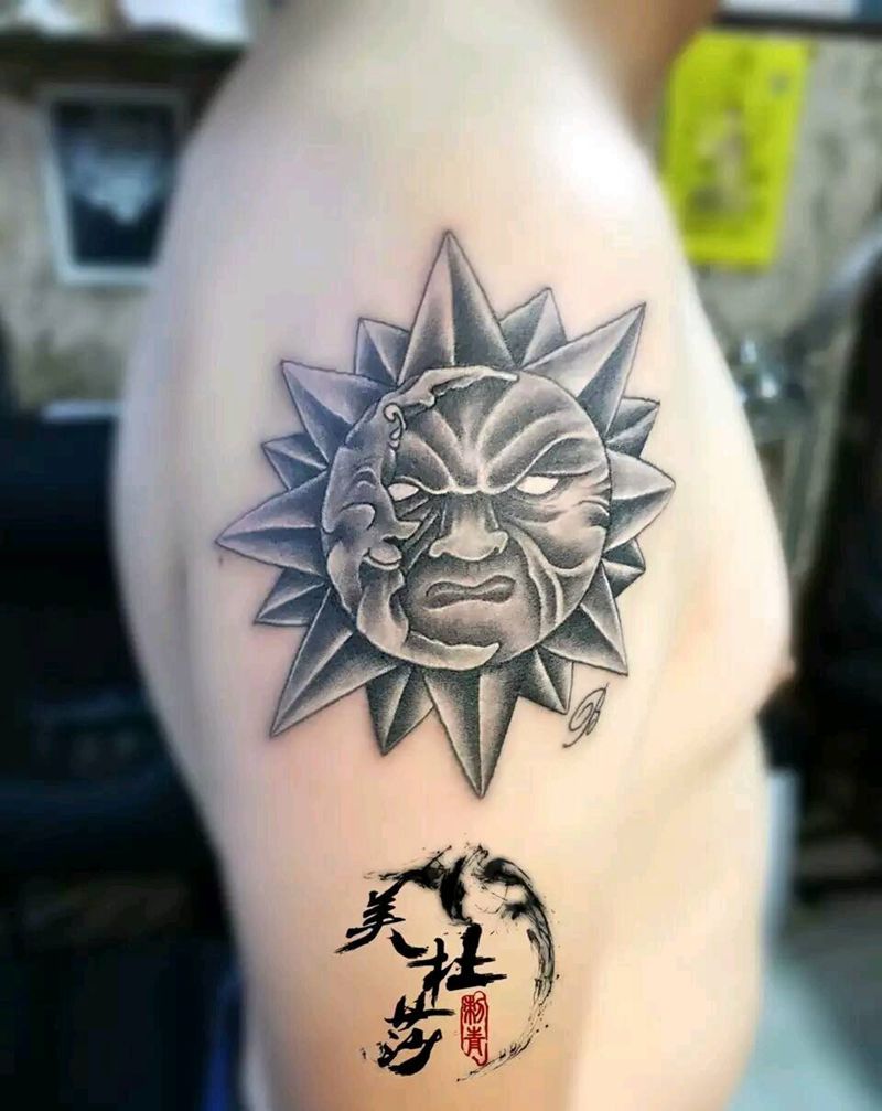 日月纹身图片_肩部手臂欧美贴纸静物生活成品纹身图案