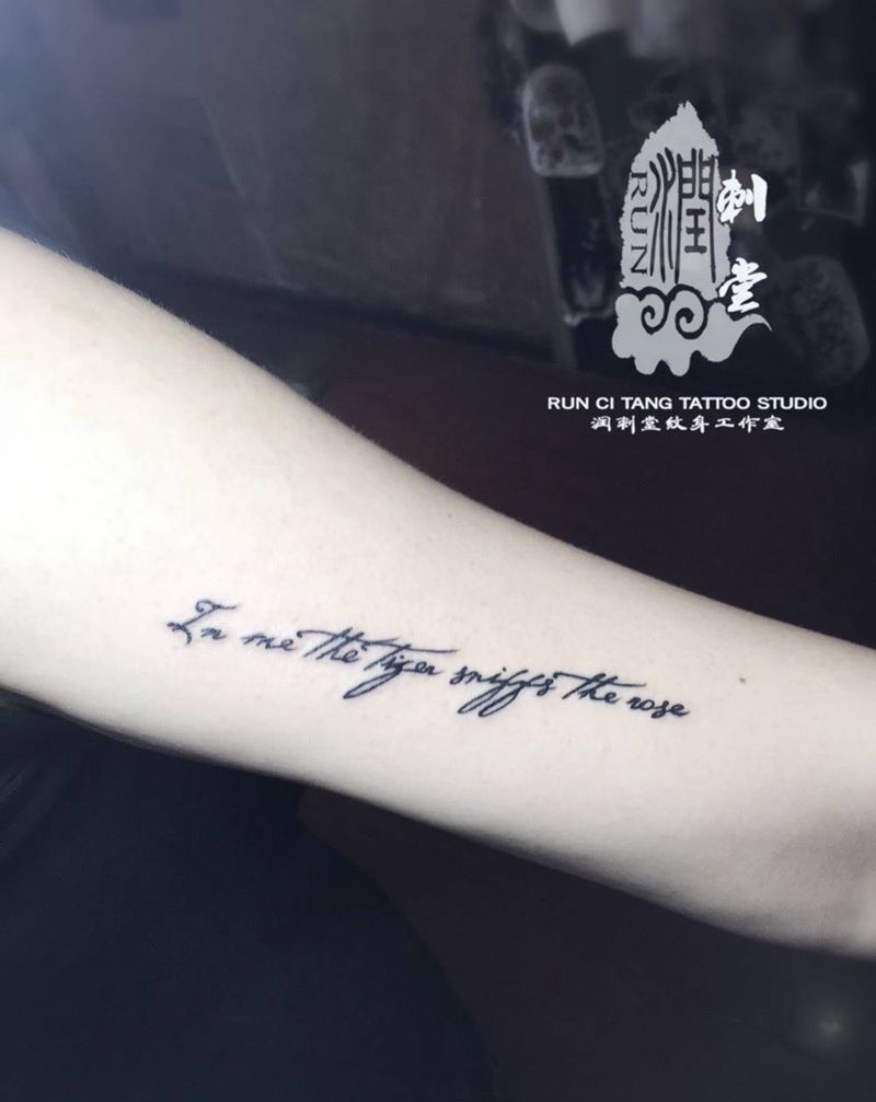 润刺青出品#字母#纹身图片_成品手臂手部清新字符纹身图案