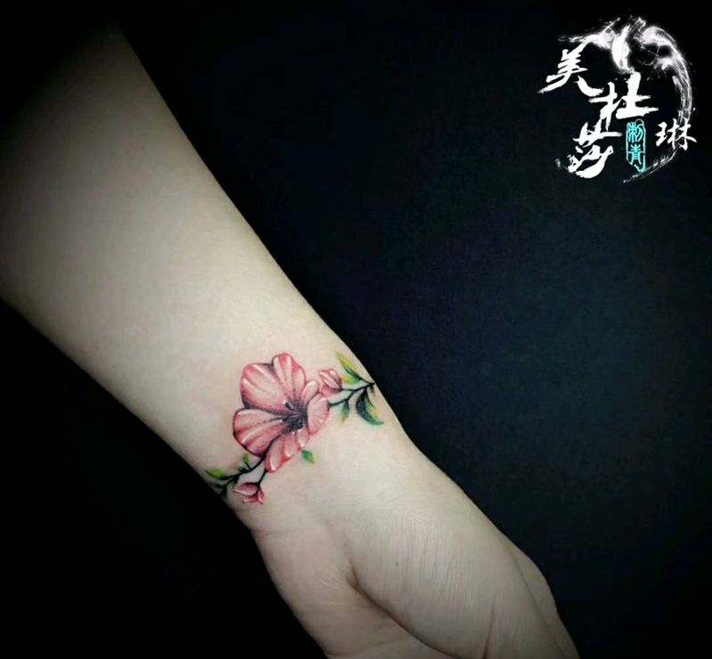 手腕伤疤遮盖纹身图片_水彩纹身图案