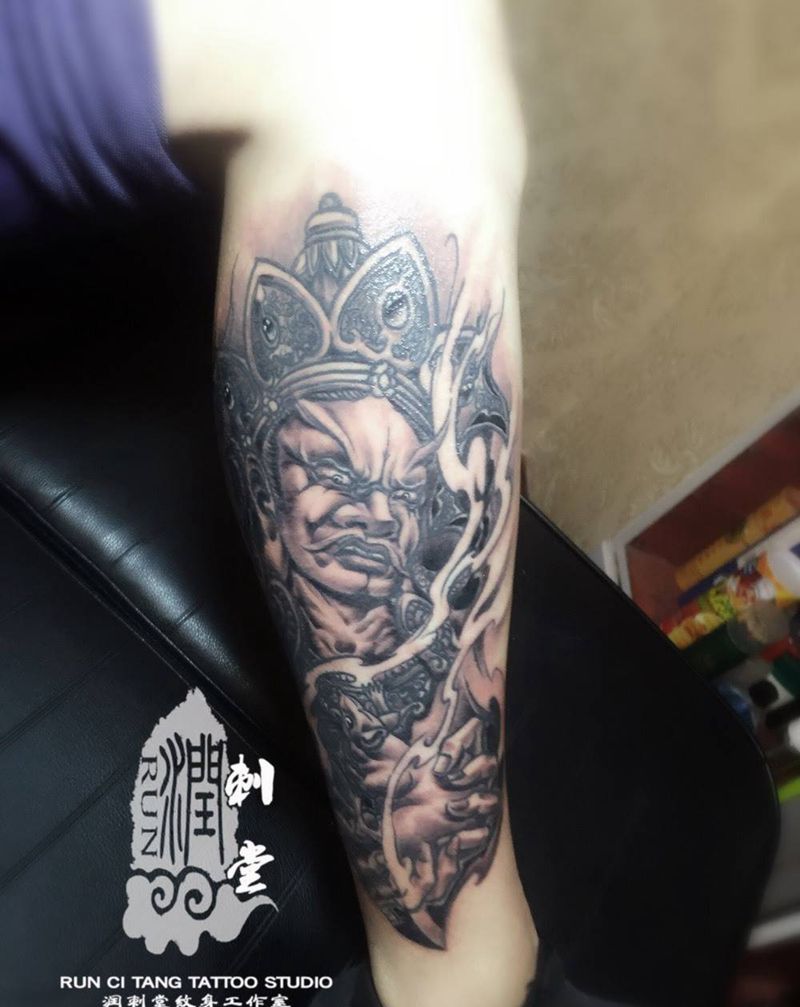 黄财神纹身图片_成品脚部传统肖像鬼神宗教人物纹身图案