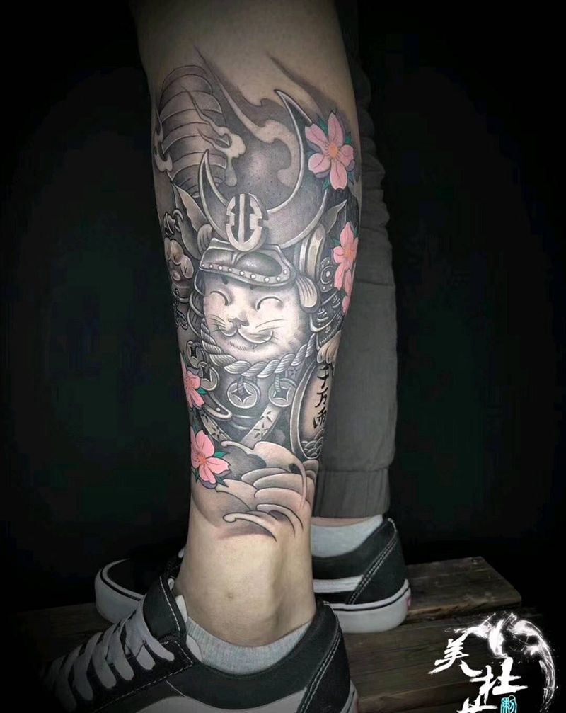 武士招财猫纹身图片