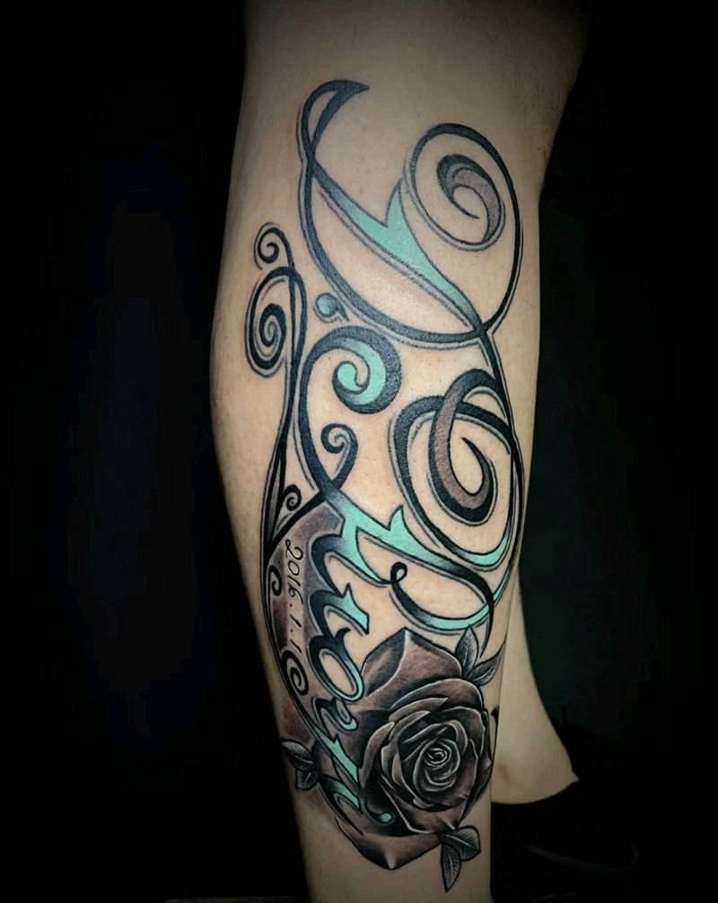 奇卡诺纹身图片_腿部花体字纹身图案