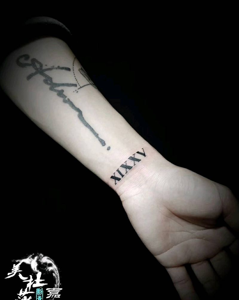 罗马数字纹身图片_手臂纹身图案