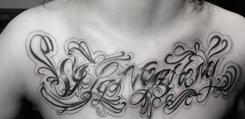 原创花胸纹身图片