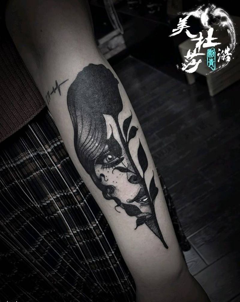 玫瑰半脸纹身图片