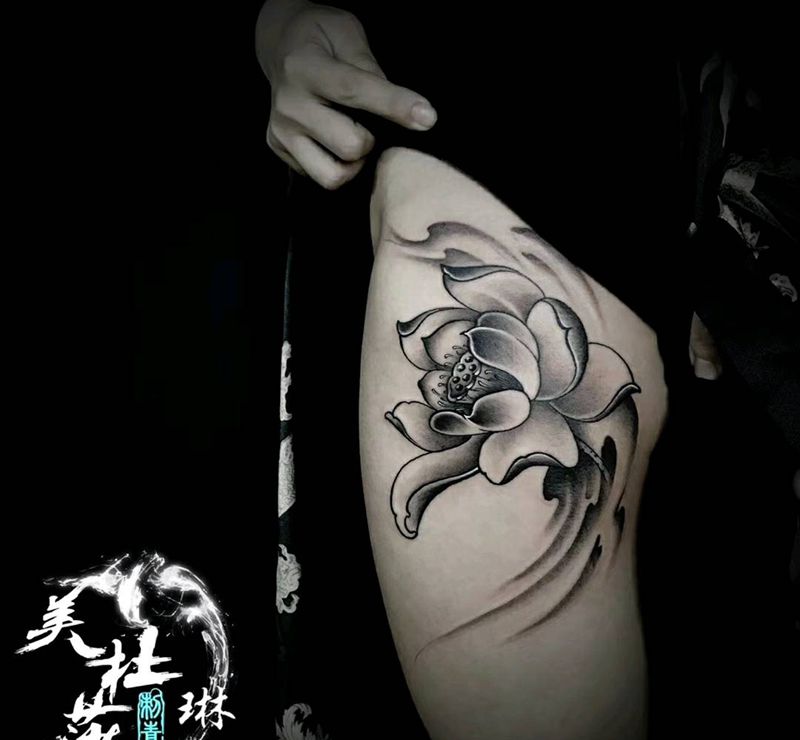 莲花纹身图片_腿部新传统纹身图案
