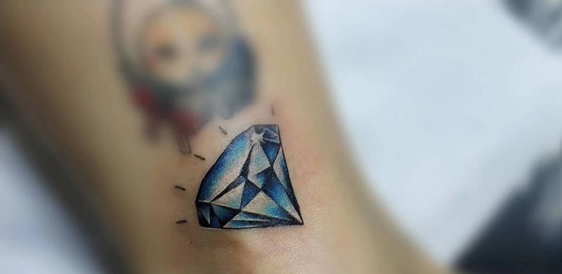 钻石纹身图片_腿部纹身图案