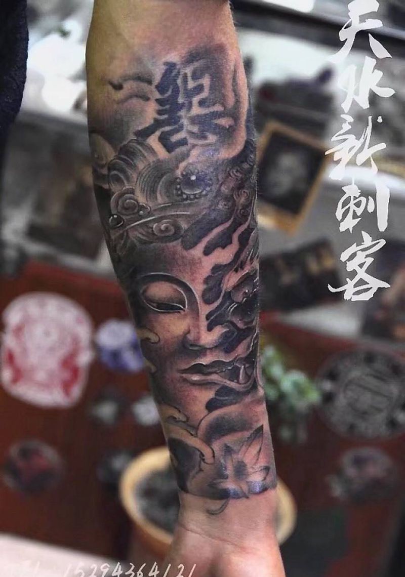 佛魔包小臂纹身图片