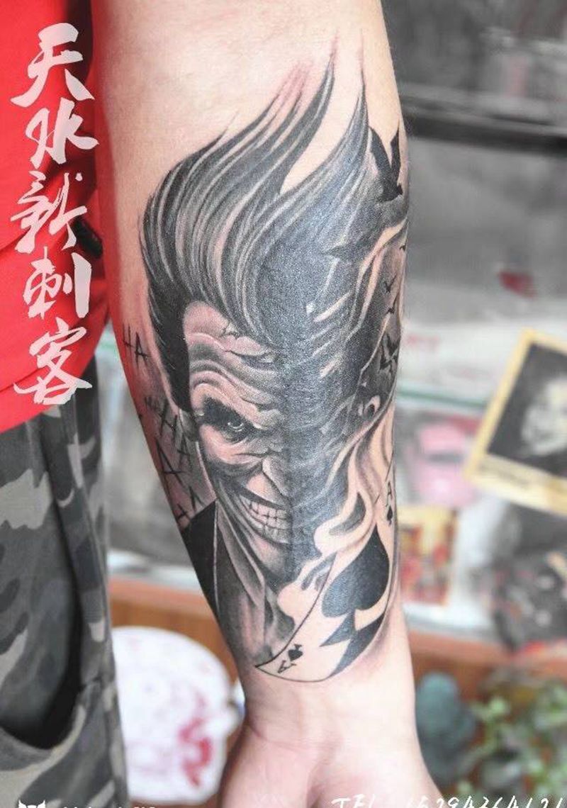 遮盖一枚纹身图片