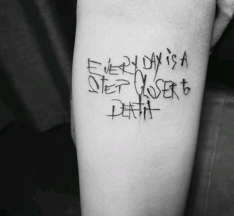 涂鸦感觉的英文字纹身图片