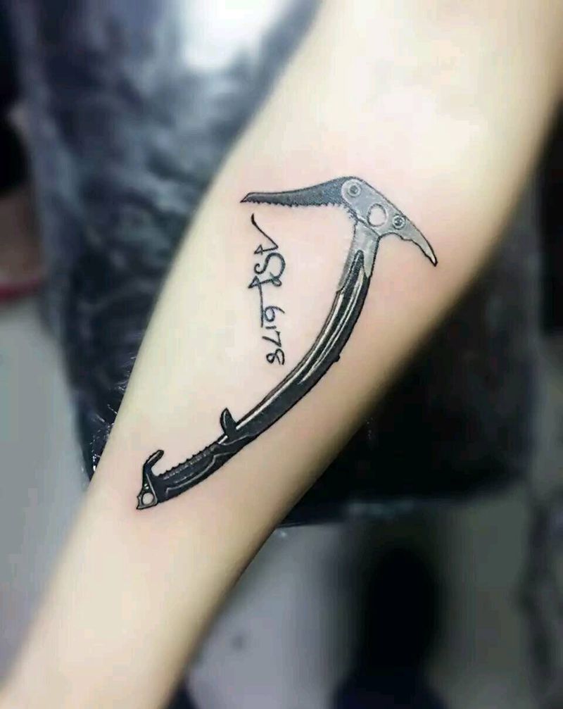 冰镐纹身图片_手臂写实贴纸生活成品纹身图案