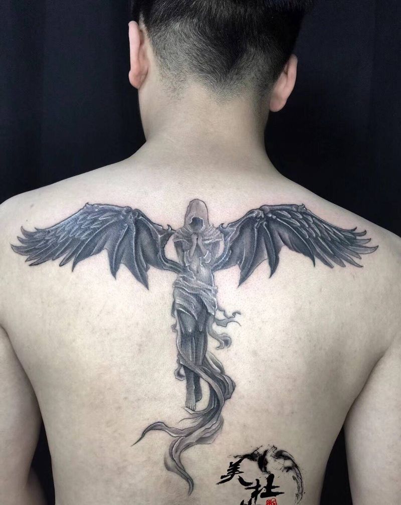 恶魔也很帅纹身图片_背部成品鬼神纹身图案