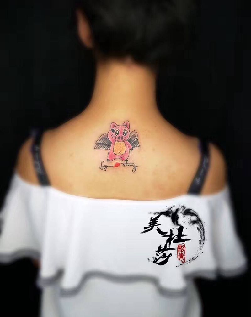 飞天少女猪。纹身图片_成品背部清新动物原创情侣纹身图案