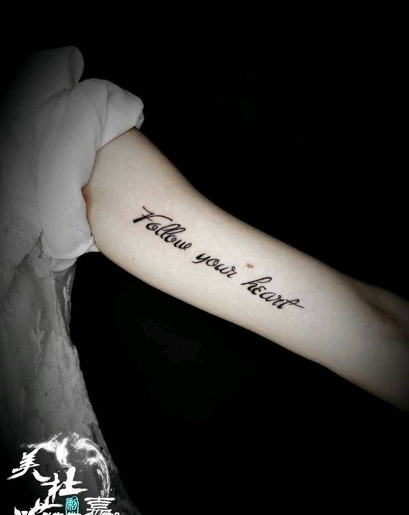 字母纹身图片_手臂纹身图案