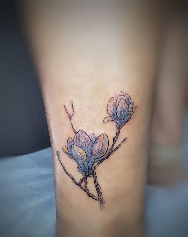 木兰花纹身图片_腿部纹身图案