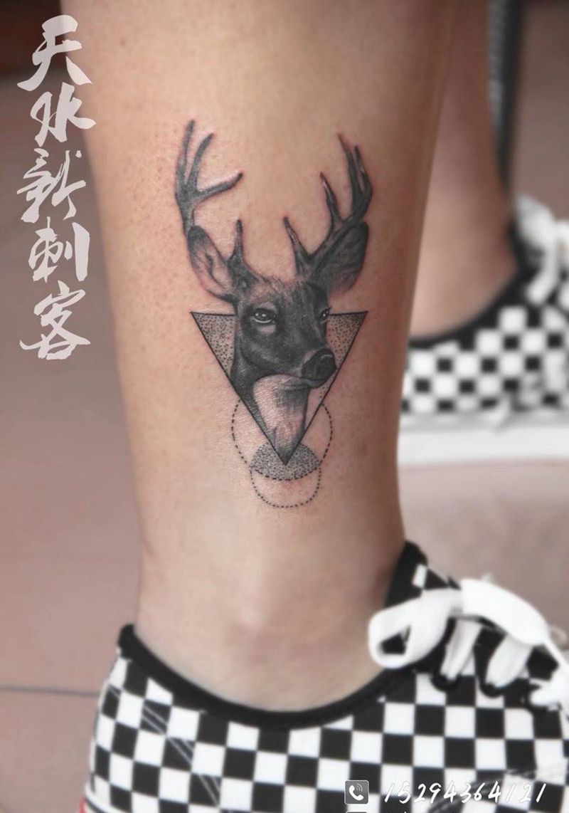 鹿纹身图片