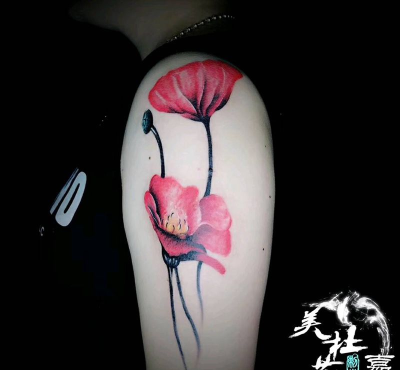 罂粟花纹身图片_手臂水彩纹身图案