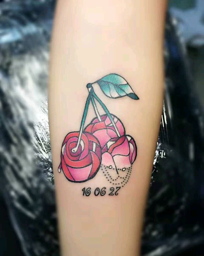 樱桃纹身图片_手臂清新几何植物生活成品纹身图案