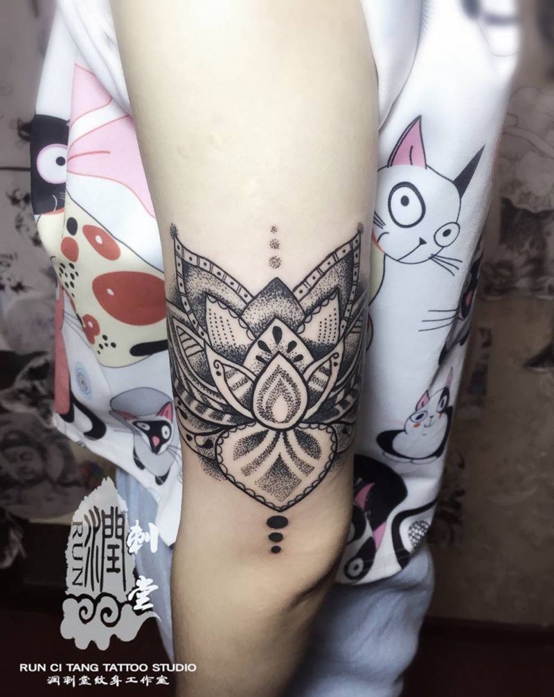 润刺青出品#点刺莲花#纹身图片_成品手臂手部清新传统植物宗教纹身图案