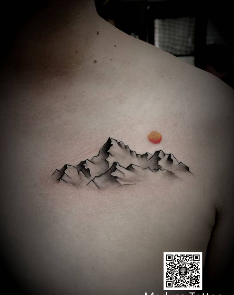 山纹身图片_胸部纹身图案
