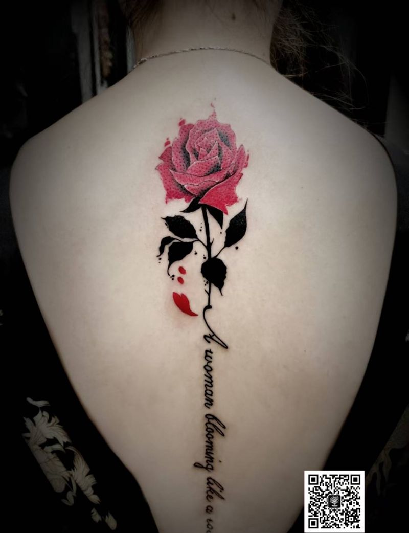 玫瑰纹身图片_背部纹身图案
