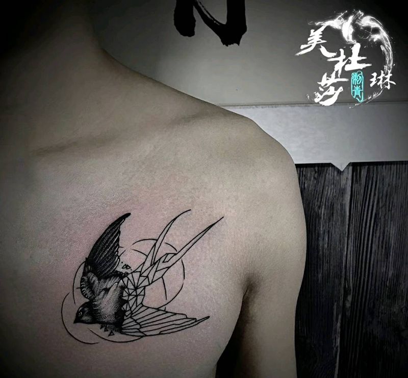 几何燕子纹身图片_胸部纹身图案