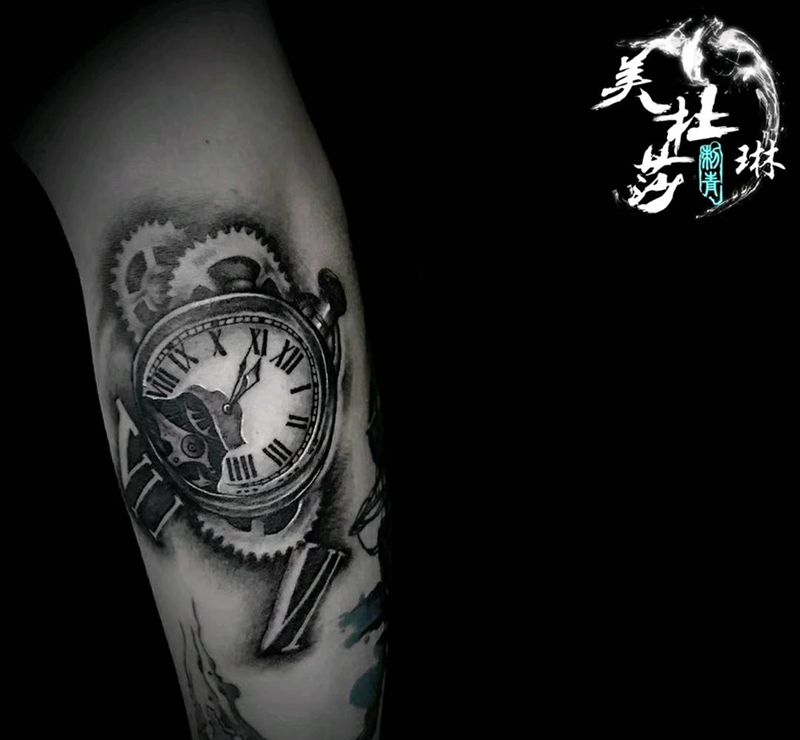 怀表 小琳作品纹身图片_手臂纹身图案