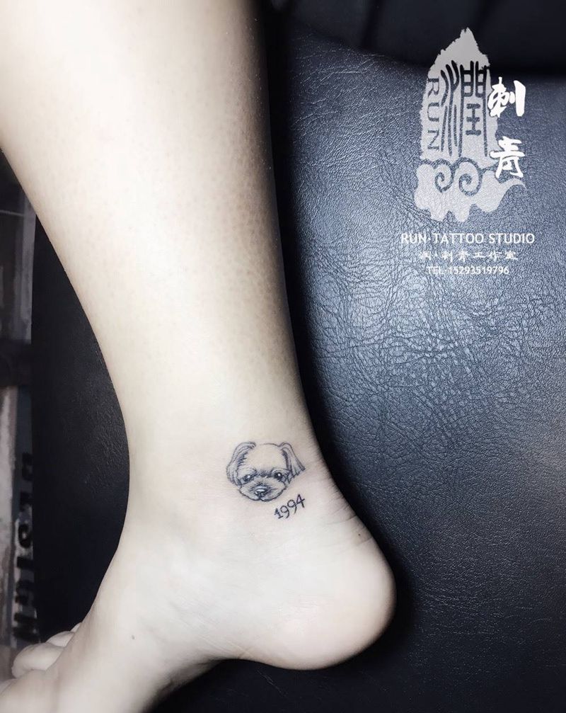 小狗纹身图片_成品腿部清新动物纹身图案