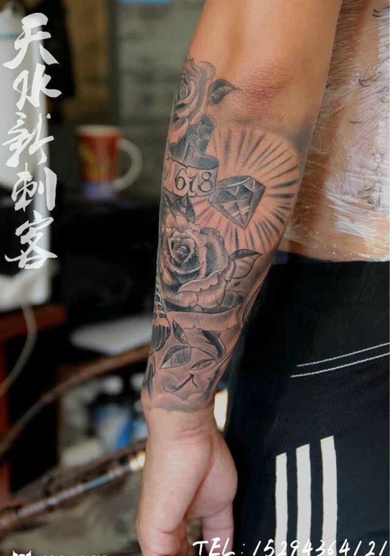 欧美包小臂纹身图片
