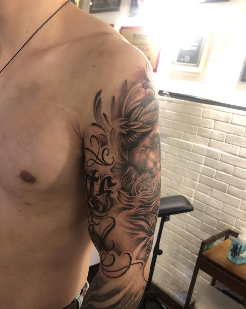 波塞冬纹身图片_手臂欧美写实波塞冬奇卡诺花体字纹身图案