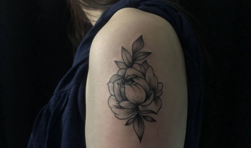 素花纹身图片_手臂点刺New School纹身图案