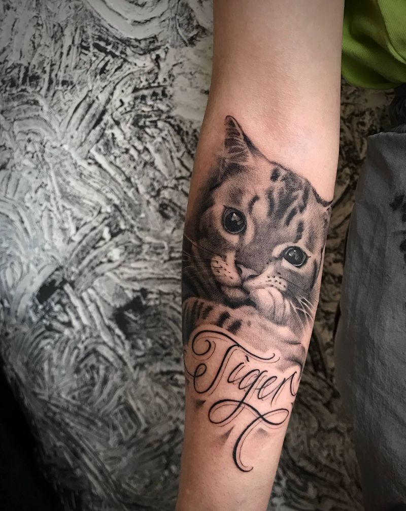 tiger纹身图片_手臂欧美写实纹身图案