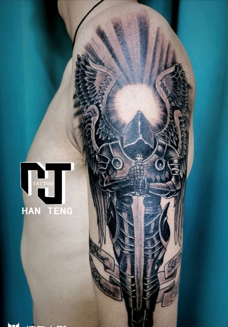 天使纹身图片_手臂欧美写实天使纹身图案