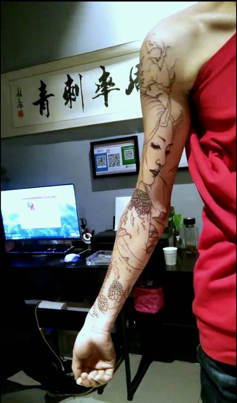 龙女花臂线条纹身图片_手臂肖像人物成品纹身图案