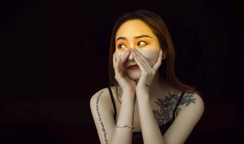 买家秀纹身图片_肩部手部点刺几何纹身图案