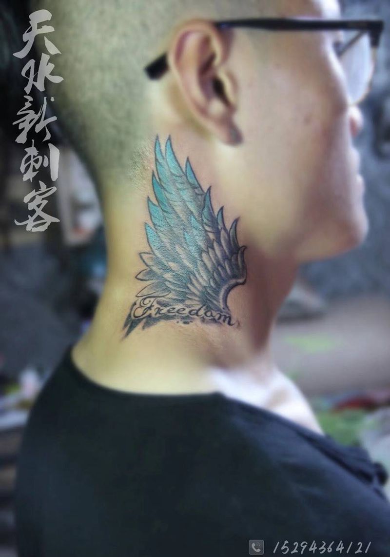 翅膀纹身图片