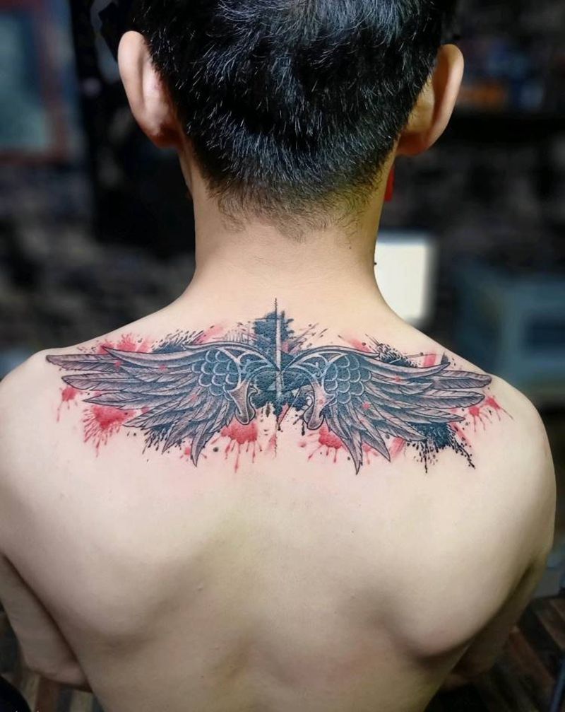 翅膀遮盖纹身图片_背部纹身图案
