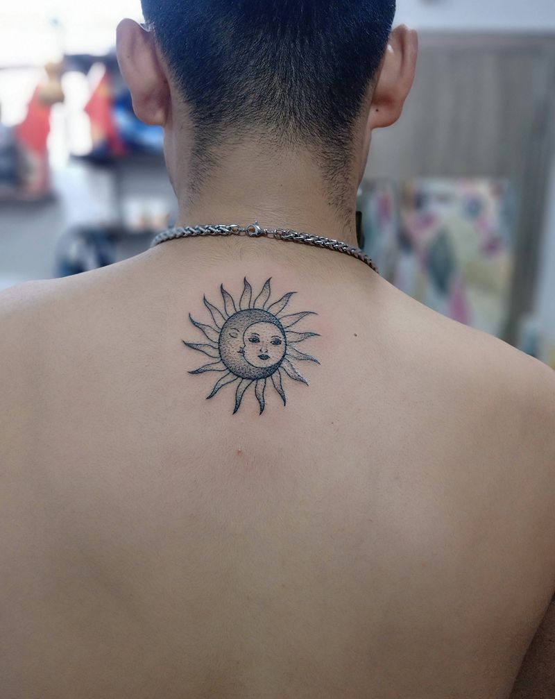 小图纹身图片_背部纹身图案